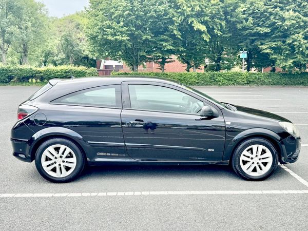 Opel Astra Hatchback, Petrol, 2008, Black