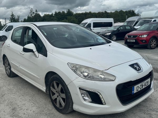 Peugeot 308 Hatchback, Diesel, 2012, White