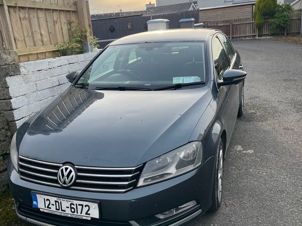 Volkswagen Passat Saloon, Diesel, 2012, Grey