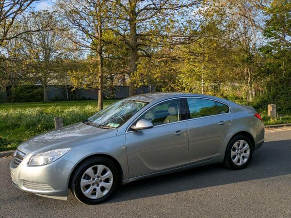 Vauxhall Insignia Hatchback, Diesel, 2013, Silver