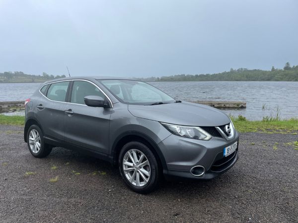 Nissan Qashqai Hatchback, Diesel, 2015, Grey