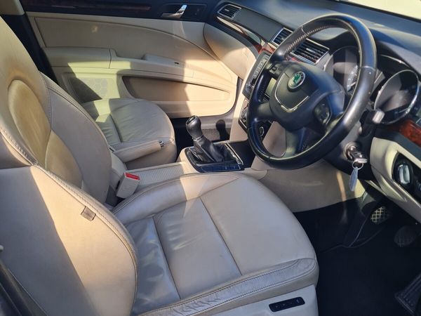 Skoda Superb Estate, Diesel, 2013, Brown