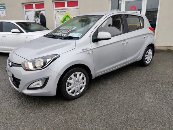 Hyundai i20 Hatchback, Diesel, 2014, Silver