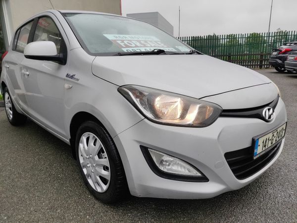 Hyundai i20 Hatchback, Diesel, 2014, Silver