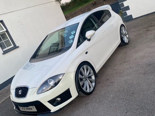 SEAT Leon Hatchback, Diesel, 2011, White