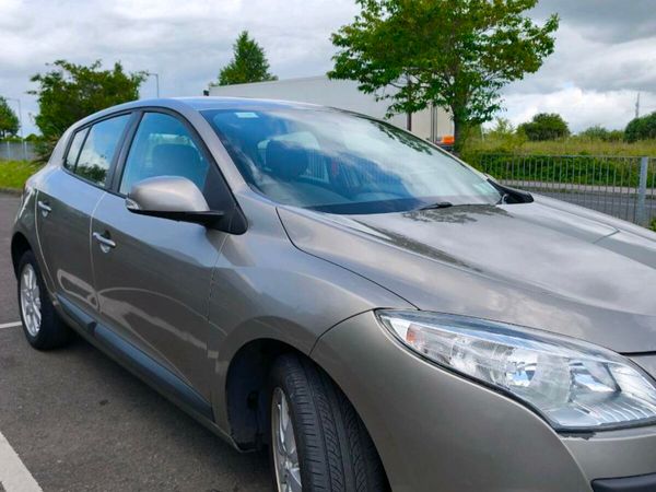 Renault Megane Hatchback, Diesel, 2011, Gold