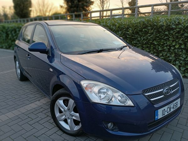 Kia Ceed Hatchback, Diesel, 2010, Blue