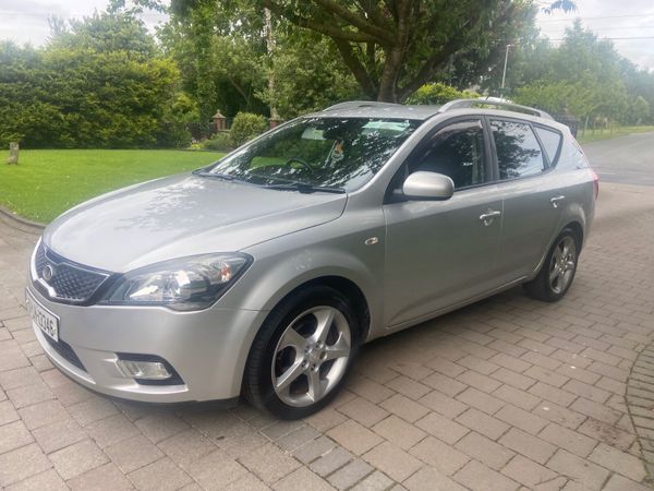 Kia Ceed Estate, Diesel, 2010, Silver