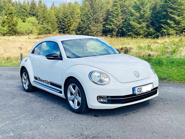 Volkswagen Beetle Hatchback, Diesel, 2013, White