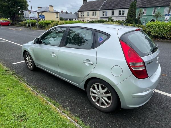 Hyundai i30 Hatchback, Diesel, 2009, Silver