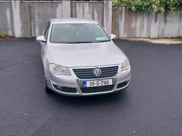 Volkswagen Passat Saloon, Diesel, 2009, Silver