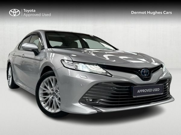 Toyota Camry Saloon, Petrol Hybrid, 2021, Silver