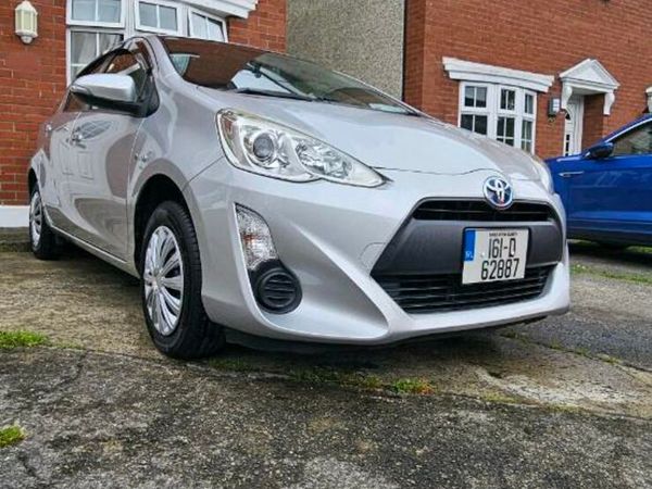 Toyota Aqua Hatchback, Petrol Hybrid, 2016, Silver