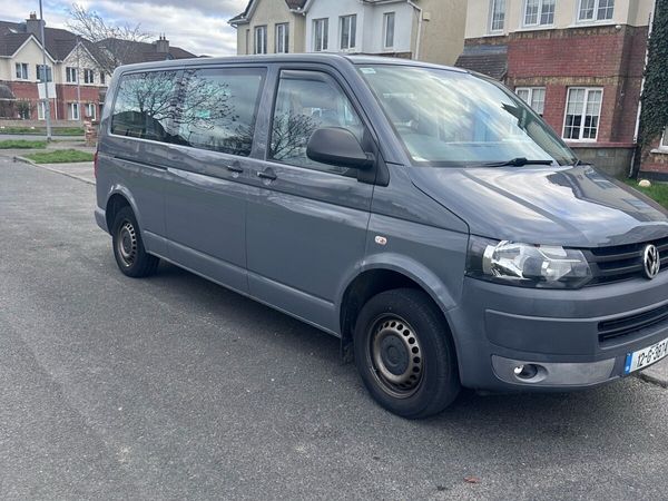 Volkswagen Shuttle MPV, Diesel, 2012, Grey