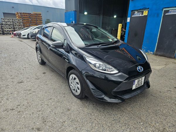 Toyota Aqua Hatchback, Petrol Hybrid, 2018, Black