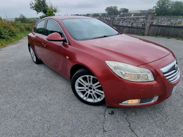 Opel Insignia Saloon, Diesel, 2010, Red