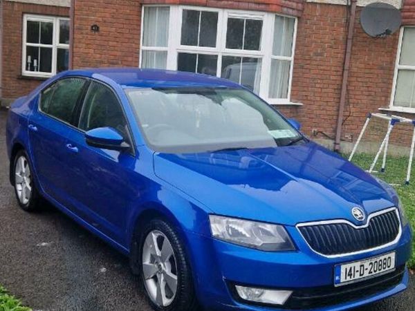 Skoda Octavia Saloon, Diesel, 2014, Blue