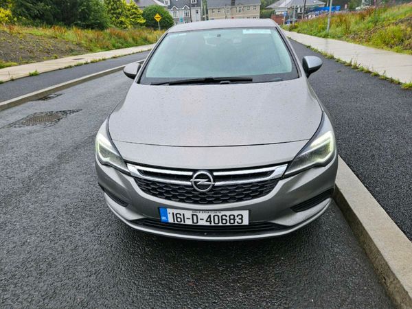 Opel Astra Hatchback, Petrol, 2016, Grey