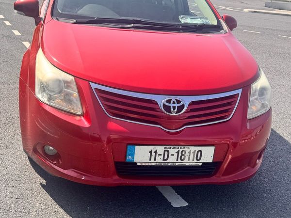 Toyota Avensis Saloon, Diesel, 2011, Red