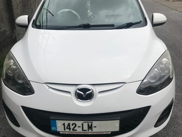 Mazda Mazda2 Hatchback, Petrol, 2014, White