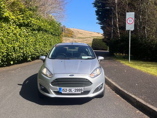 Ford Fiesta Hatchback, Petrol, 2015, Silver