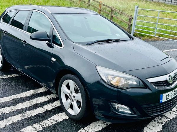 Vauxhall Astra Estate, Diesel, 2012, Black