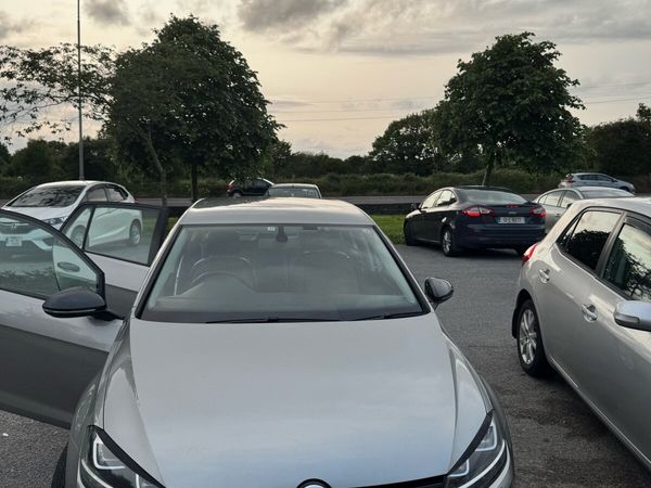 Volkswagen Golf Hatchback, Petrol, 2014, Silver