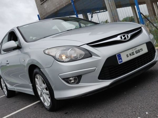 Hyundai i30 Hatchback, Diesel, 2011, Silver