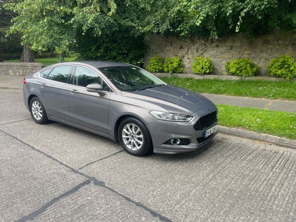 Ford Mondeo Hatchback, Diesel, 2015, Grey