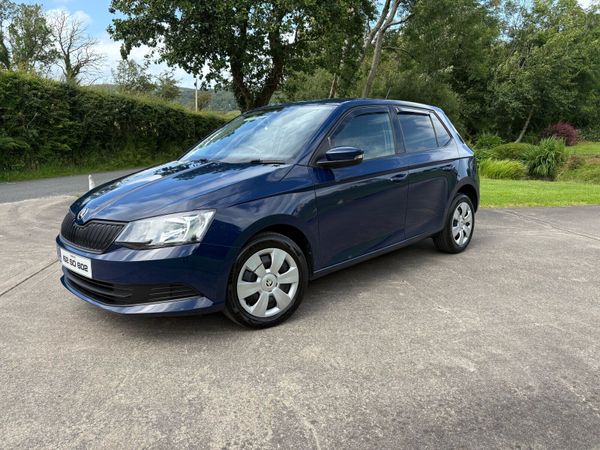 Skoda Fabia Hatchback, Petrol, 2016, Blue