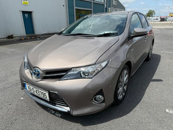 Toyota Auris Hatchback, Petrol Hybrid, 2015, Bronze