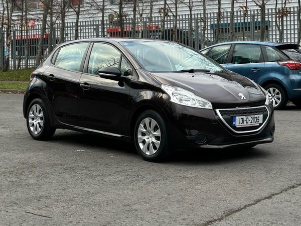 Peugeot 208 Hatchback, Petrol, 2013, Black