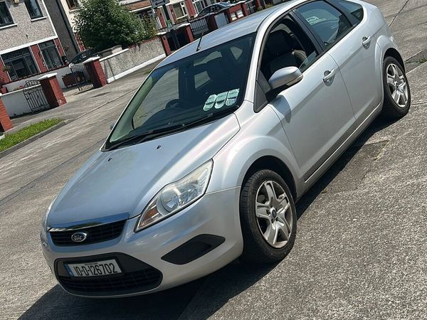 Ford Focus Hatchback, Diesel, 2010, Silver