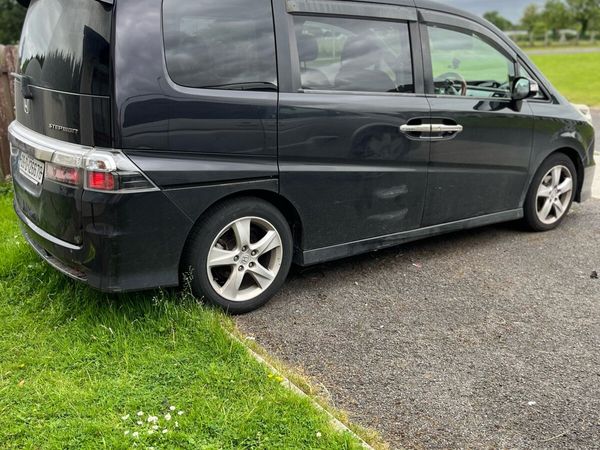 Honda Stepwagon MPV, Petrol, 2009, Black