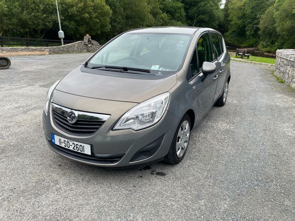 Vauxhall Meriva MPV, Petrol, 2011, Brown