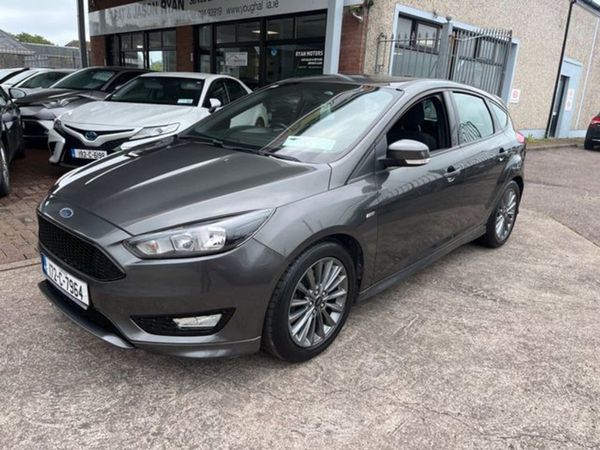 Ford Focus Hatchback, Petrol, 2017, Grey