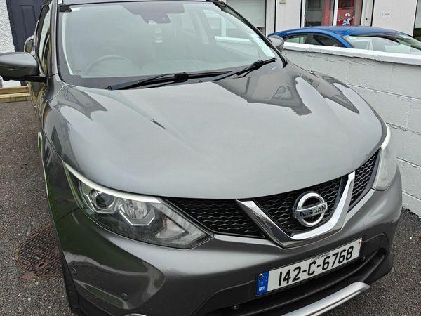 Nissan Qashqai Hatchback, Diesel, 2014, Grey