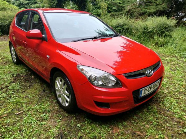 Hyundai i30 Hatchback, Diesel, 2010, Red