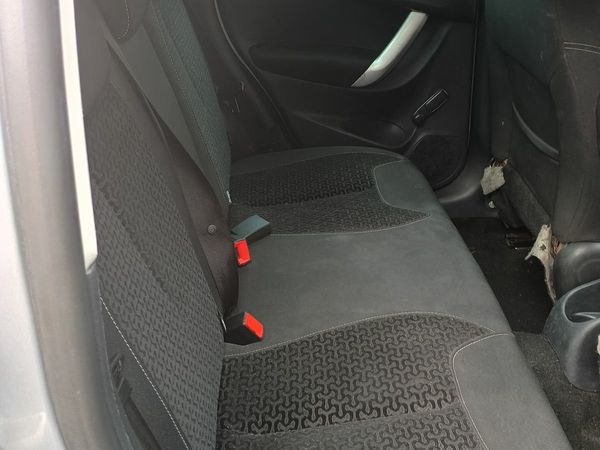 Citroen C3 Hatchback, Diesel, 2011, Silver