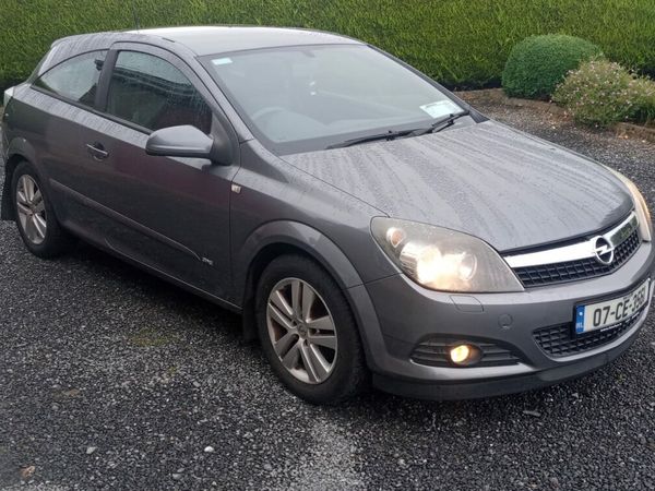 Opel Astra Hatchback, Petrol, 2007, Grey