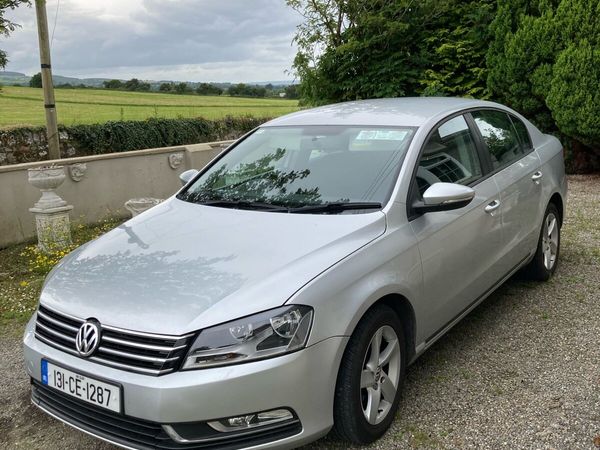Volkswagen Passat Saloon, Diesel, 2013, Silver