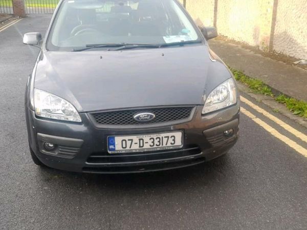 Ford Focus Hatchback, Petrol, 2007, Grey