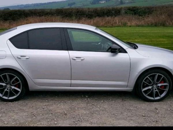 Skoda Octavia Saloon, Diesel, 2014, Silver