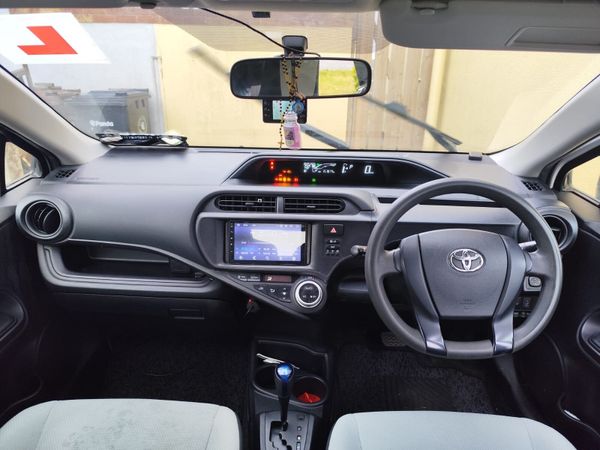 Toyota Aqua Hatchback, Petrol Hybrid, 2015, White