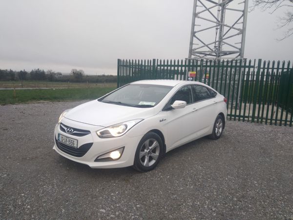 Hyundai i40 Saloon, Diesel, 2012, White