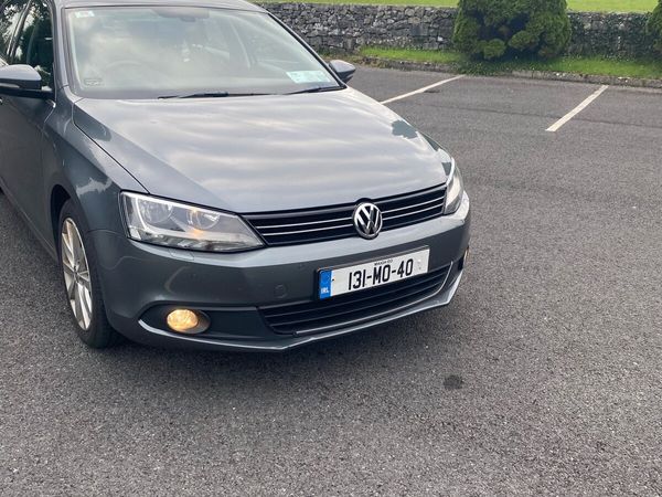 Volkswagen Jetta Saloon, Diesel, 2013, Grey