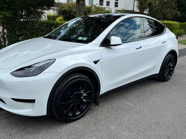 Tesla Model Y MPV, Electric, 2023, White