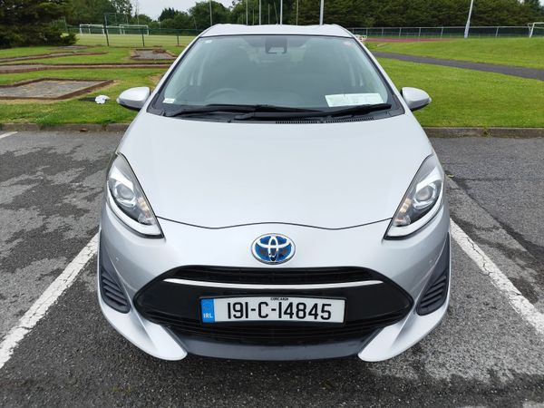 Toyota Aqua Hatchback, Petrol Hybrid, 2019, Silver