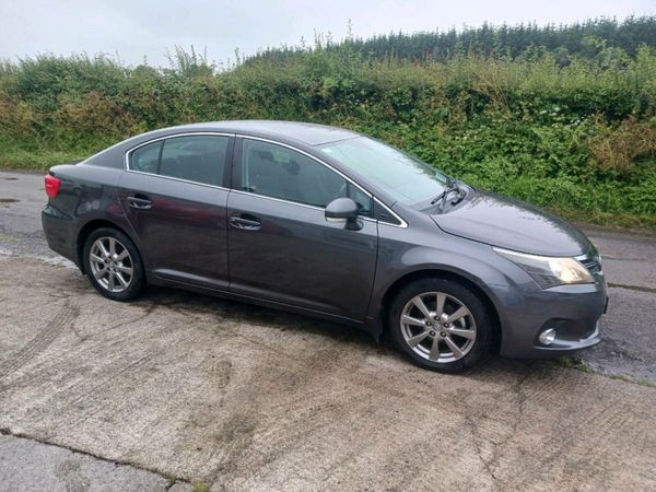 Toyota Avensis Saloon, Diesel, 2012, Grey
