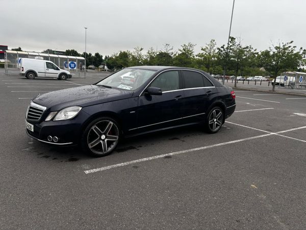 Mercedes-Benz E-Class Saloon, Diesel, 2010, Blue